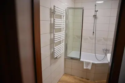 Łazienka w obiekcie Centrum Restauracyjno-Hotelowe Florres