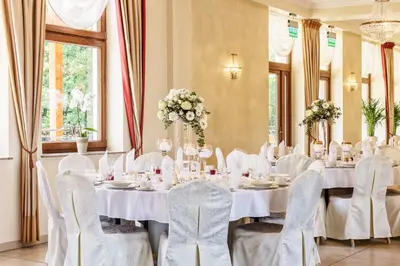 Restauracja lub miejsce do jedzenia w obiekcie Leśna Perła - Restauracja i Pokoje Hotelowe