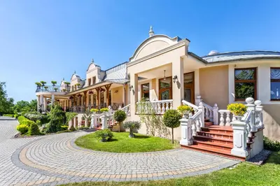 Ogród w obiekcie Leśna Perła - Restauracja i Pokoje Hotelowe