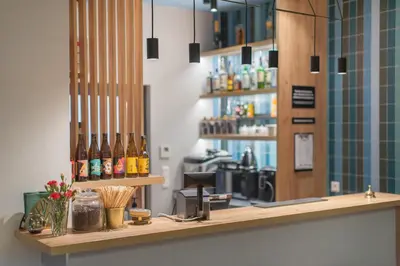 Zestaw do parzenia kawy i herbaty w obiekcie Hotel Traffic Wrocław Stare Miasto