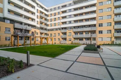 Budynek, w którym mieści się apartament