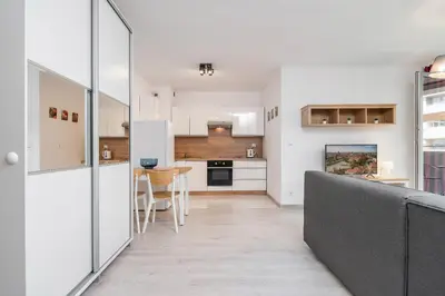 Kuchnia lub aneks kuchenny w obiekcie Exclusive Apartments Tęczowa with underground PARKING by Noclegi Renters