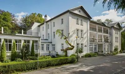Budynek, w którym mieści się hotel
