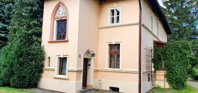 Budynek, w którym mieści się pensjonat