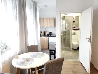 Kuchnia lub aneks kuchenny w obiekcie POKOJE - STUDIO GLIWICE I przy ONKOLOGII