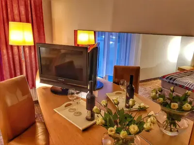 Telewizja i/lub zestaw kina domowego w obiekcie Noclegi Portowa
