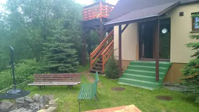 Ogród w obiekcie Dom nad potokiem