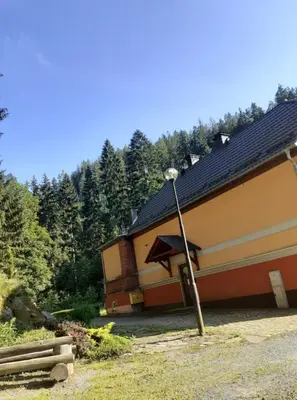 Budynek, w którym mieści się kwatera prywatna