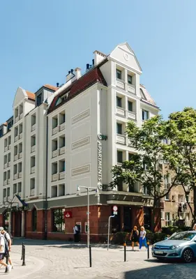 Budynek, w którym mieści się apartament
