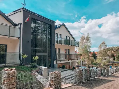 Budynek, w którym mieści się aparthotel