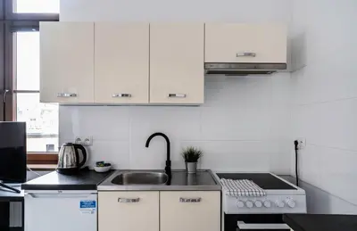 Kuchnia lub aneks kuchenny w obiekcie Apartament z osobną sypialnią w pięknej kamienicy w centrum