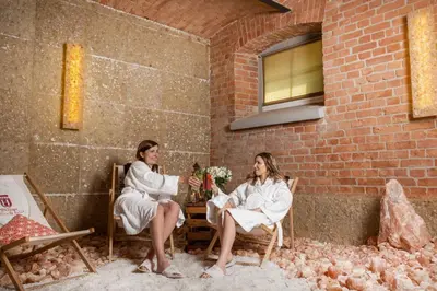 Goście zatrzymujący się w obiekcie Hotel Hugo Business & Spa