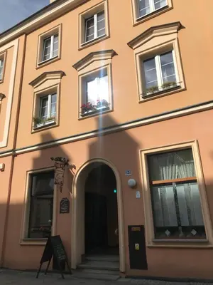 Budynek, w którym mieści się apartament