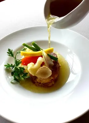 Jedzenie w hotelu lub w pobliżu
