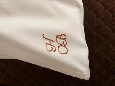 Łóżko lub łóżka w pokoju w obiekcie Hotel Przy Oślej Bramie - Zamek Książ