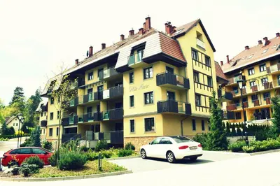 Budynek, w którym mieści się apartament