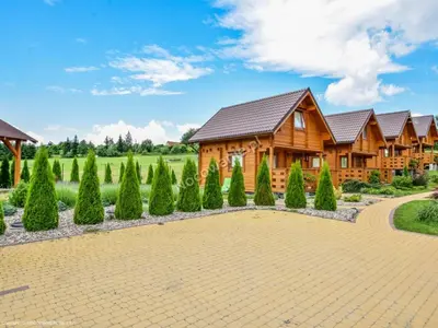 Budynek, w którym mieści się dom w stylu alpejskim