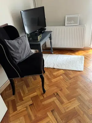 Telewizja i/lub zestaw kina domowego w obiekcie Jaśminowy Dwór Pensjonat