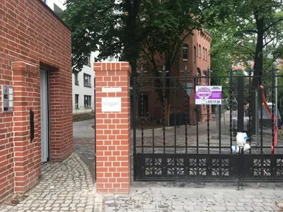 Budynek, w którym mieści się apartament