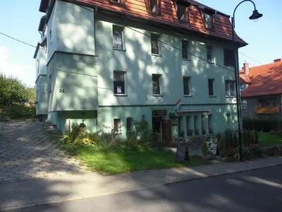 Budynek, w którym mieści się apartament