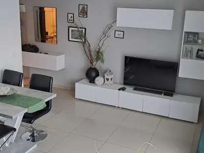 Telewizja i/lub zestaw kina domowego w obiekcie Apartament- Have a Nice Day