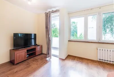 Telewizja i/lub zestaw kina domowego w obiekcie Smart Rental Management Kotlarska Apartment