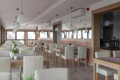 Restauracja lub miejsce do jedzenia w obiekcie Przystanek Alaska
