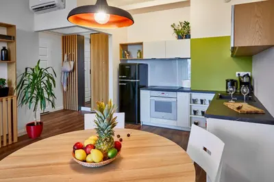 Kuchnia lub aneks kuchenny w obiekcie Don Kichot Apartment