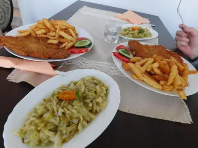 Jedzenie w hotelu lub w pobliżu
