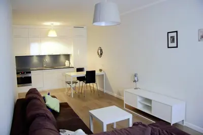 Kuchnia lub aneks kuchenny w obiekcie Klimatyczny apartament z balkonem w samym centrum Wrocławia - W6