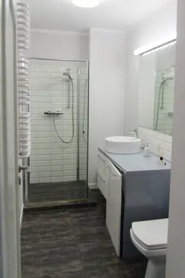 Łazienka w obiekcie Klimatyczny apartament z balkonem w samym centrum Wrocławia - W6
