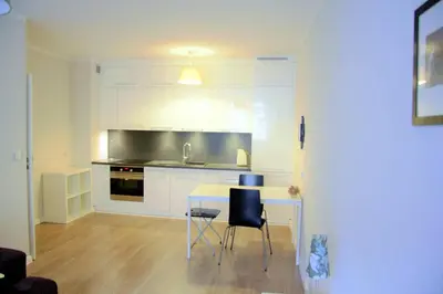 Kuchnia lub aneks kuchenny w obiekcie Klimatyczny apartament z balkonem w samym centrum Wrocławia - W6