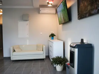 Telewizja i/lub zestaw kina domowego w obiekcie Zajazd u George'a