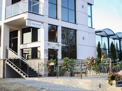 Budynek, w którym mieści się hotel