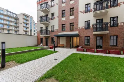 Budynek, w którym mieści się apartament