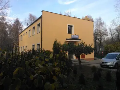 Budynek, w którym mieści się motel