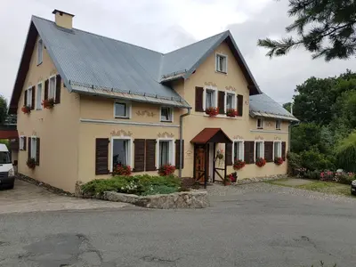 Budynek, w którym mieści się the country house