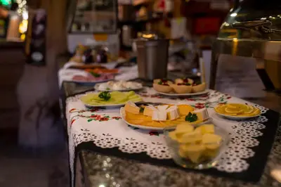 Jedzenie w hotelu lub w pobliżu