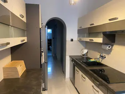 Kuchnia lub aneks kuchenny w obiekcie Apartament F21 Deluxe w Bielawie - Widok na Góry Sowie