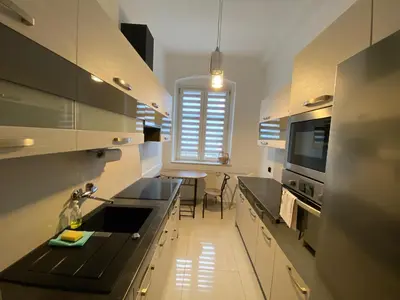Kuchnia lub aneks kuchenny w obiekcie Apartament F21 Deluxe w Bielawie - Widok na Góry Sowie