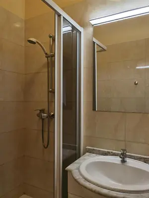 Łazienka w obiekcie Hotelik Dworek Legnickie Pole 4km od Legnicy