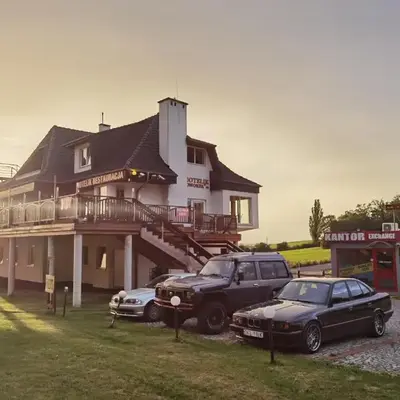 Hotelik Dworek Legnickie Pole 4km od Legnicy