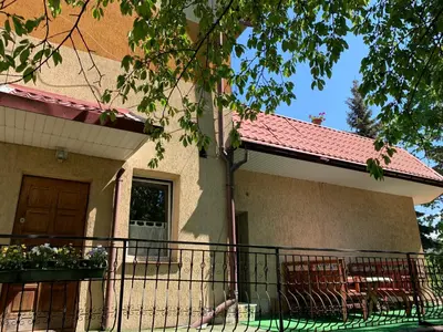 Budynek, w którym mieści się apartament