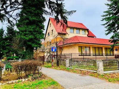 Budynek, w którym mieści się apartament