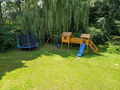 Plac zabaw dla dzieci w obiekcie DWOREK PESZKÓW