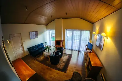 Telewizja i/lub zestaw kina domowego w obiekcie Ośrodek Szkoleniowo-Wypoczynkowy 