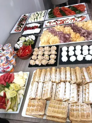 Jedzenie w ośrodku wypoczynkowym lub w pobliżu