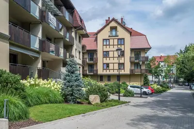 Budynek, w którym mieści się apartament
