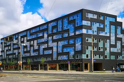 Budynek, w którym mieści się apartament