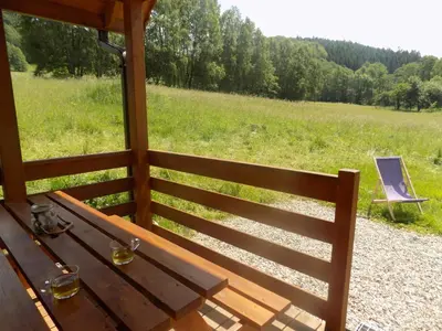 Przyroda w pobliżu tego domu w stylu alpejskim